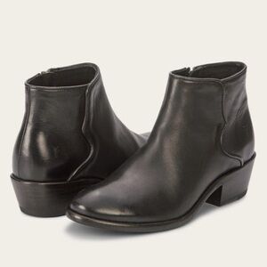 Frye Carson Piping Bootie